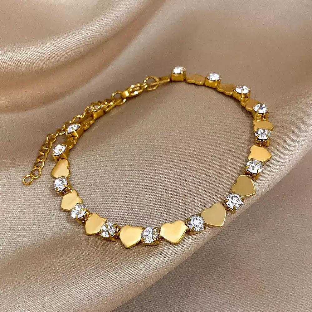 love armband damen, herz armband damen, armband mit herz, armband damen elegant, edelstahl armband damen, schmuck armband damen, damen armband hochwertig, armband geschenk frau
