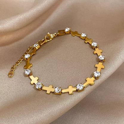 love armband damen, herz armband damen, armband mit herz, armband damen elegant, edelstahl armband damen, schmuck armband damen, damen armband hochwertig, armband geschenk frau