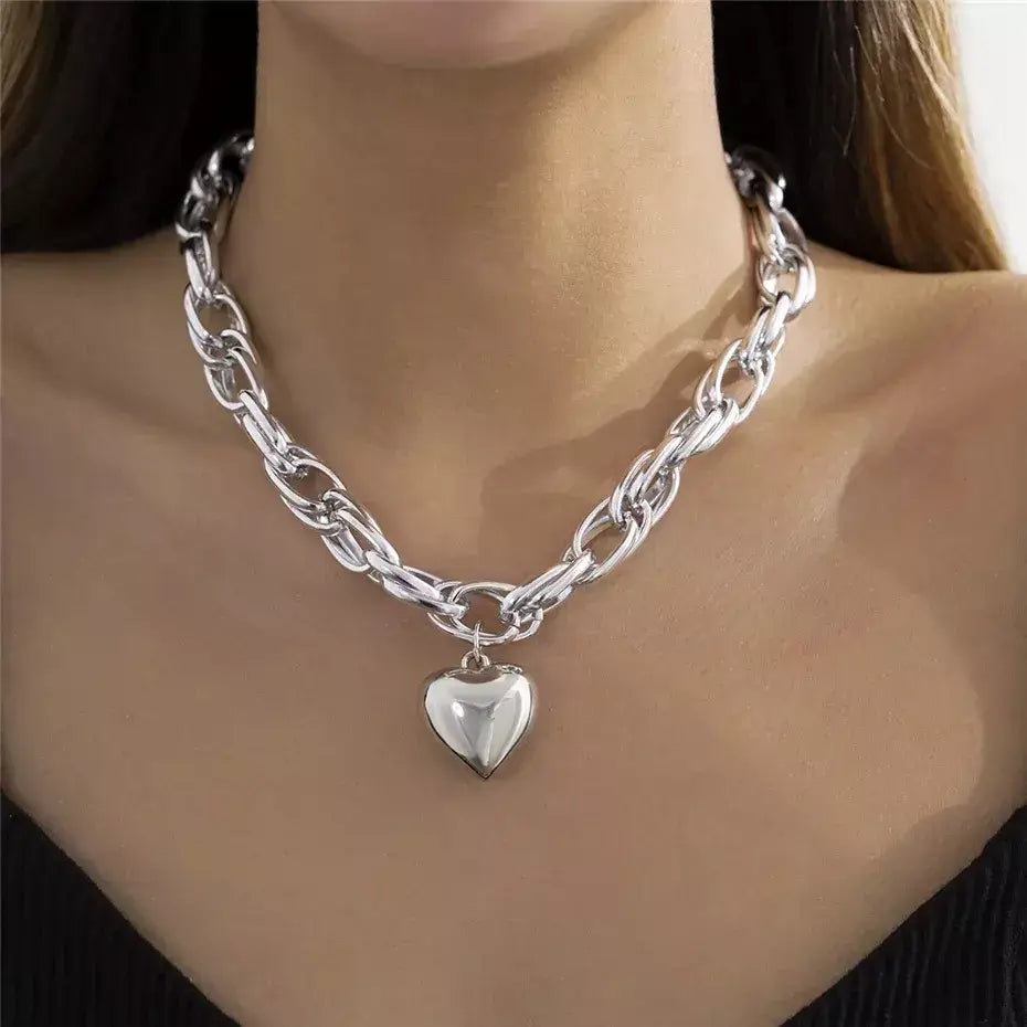 women’s necklace, heart necklace, elegant necklace, women’s jewellery, fashion accessories, modern necklace, gift for her, luxury necklace, punk necklace, grunge necklace