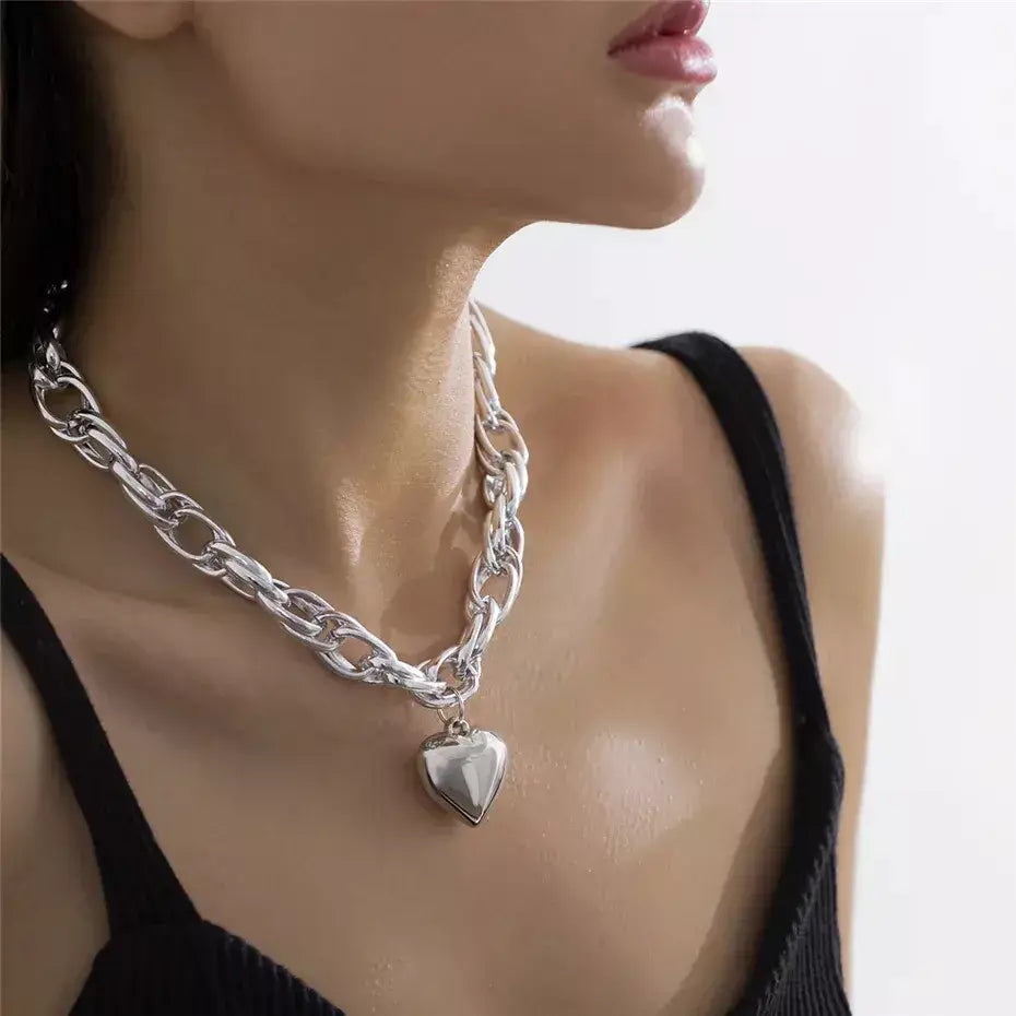 women’s necklace, heart necklace, elegant necklace, women’s jewellery, fashion accessories, modern necklace, gift for her, luxury necklace, punk necklace, grunge necklace