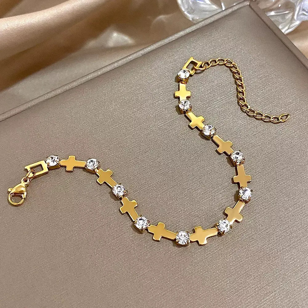 love armband damen, herz armband damen, armband mit herz, armband damen elegant, edelstahl armband damen, schmuck armband damen, damen armband hochwertig, armband geschenk frau