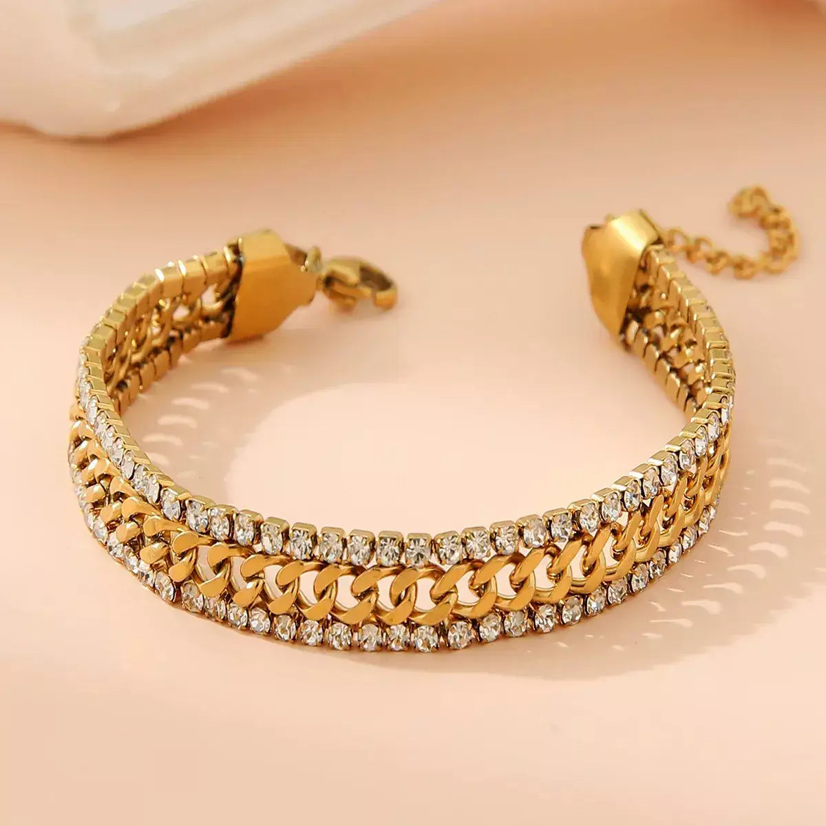 lysara bracelet, armband damen kaufen, armband damen elegant kaufen, damen armband online bestellen, armband damen angebot, schmuck damen kaufen, armband gold damen kaufen, armband edelstahl damen kaufen