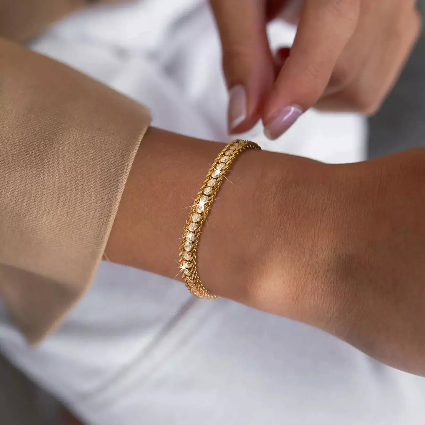 damen armband gold, armband damen elegant, damen armband kaufen, armband damen zirkonia, luxus armband damen, armband damen edelstahl, elegantes armband damen gold, armband damen geschenk, damen armband silber, armband damen fein elegant, hochwertiges armband damen, armband damen modern