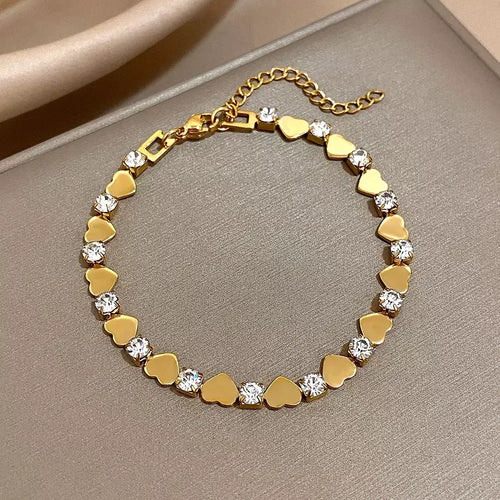 love armband damen, herz armband damen, armband mit herz, armband damen elegant, edelstahl armband damen, schmuck armband damen, damen armband hochwertig, armband geschenk frau