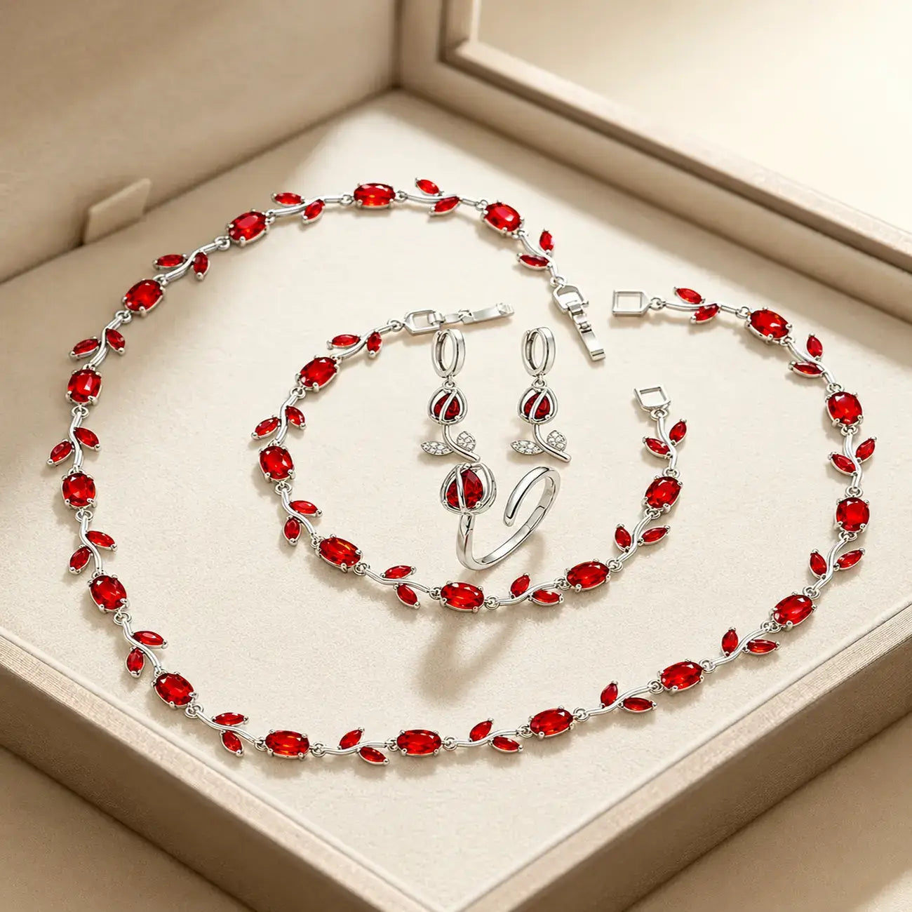 Tulpen Schmuckset, Schmuckset Damen, Luxus Schmuckset, Geschenk für Frau, Schmuck Geschenk für Frauen, Eleganter Damenschmuck, Vergoldetes Schmuckset, Zirkonia Schmuckset, Geschenk für Ehefrau, Geschenk für Freundin, Geburtstagsgeschenk Frau, Muttertagsgeschenk, Exklusives Schmuckset Damen, Schmuckset Damen kaufen, Tulpen Schmuckset kaufen