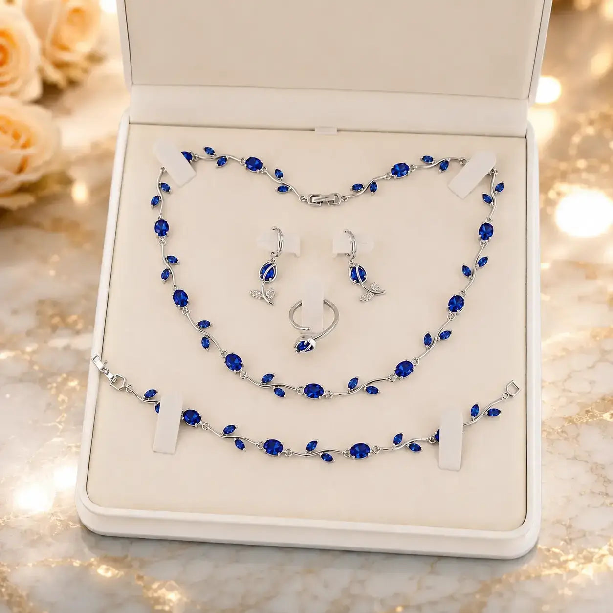 Tulpen Schmuckset in Silber mit blauen Steinen